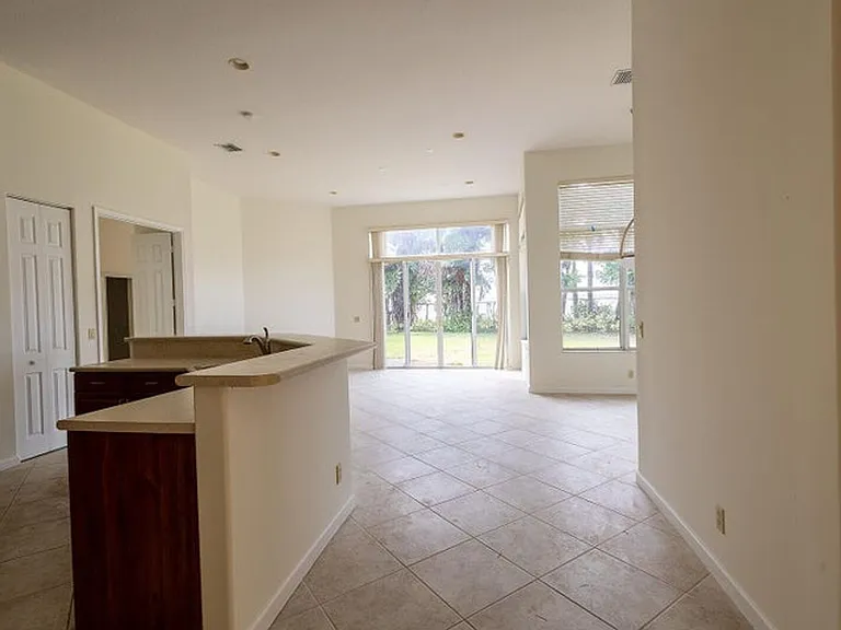 6428 Garden Ct — Photo 5