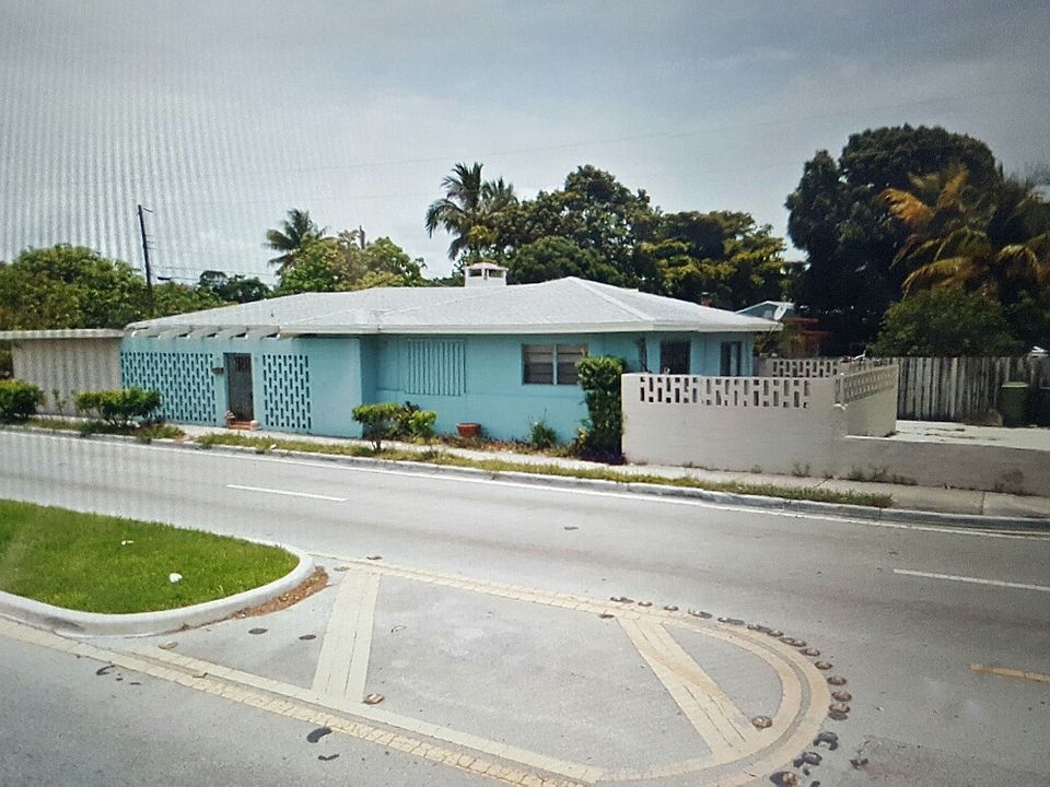 1st image of 401 NW 13th St