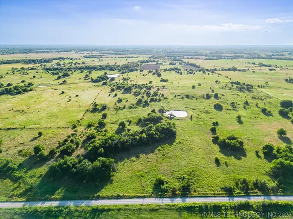 7 E 211th St S, Porter, OK 74454