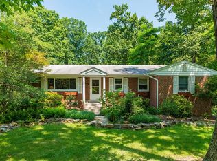 1624 Hicks Dr, Vienna, VA 22182