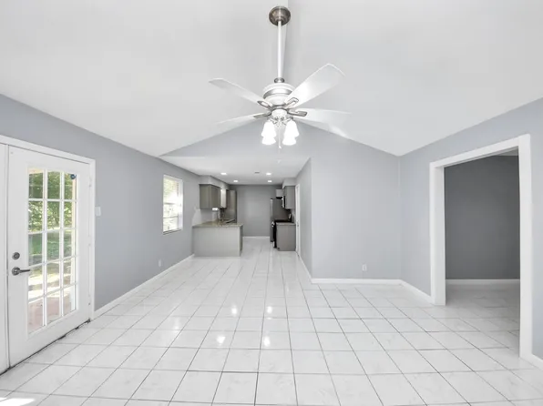 6031 Dellfern Dr, Houston, TX 77035