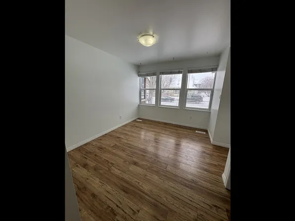 12148 105th St NW, Edmonton, AB