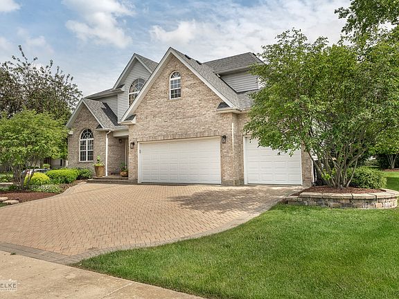 Expertly installed paver driveway