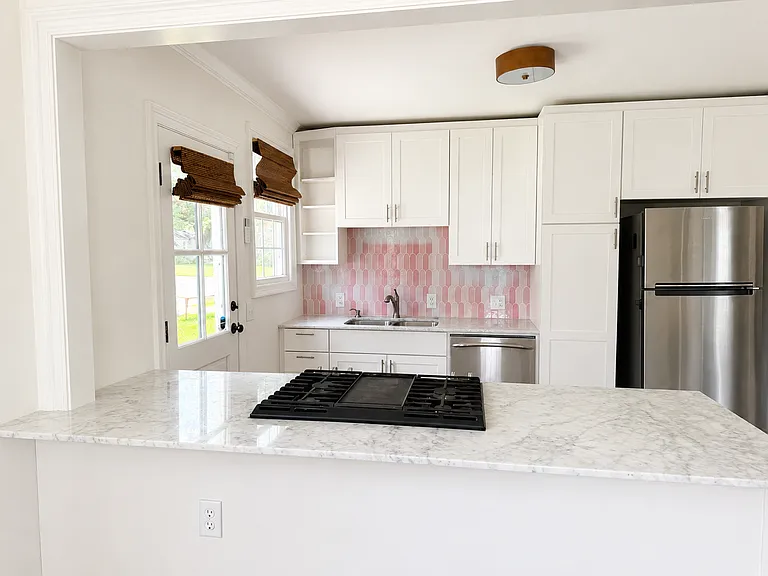 1719 Pickett Ave — Photo 4