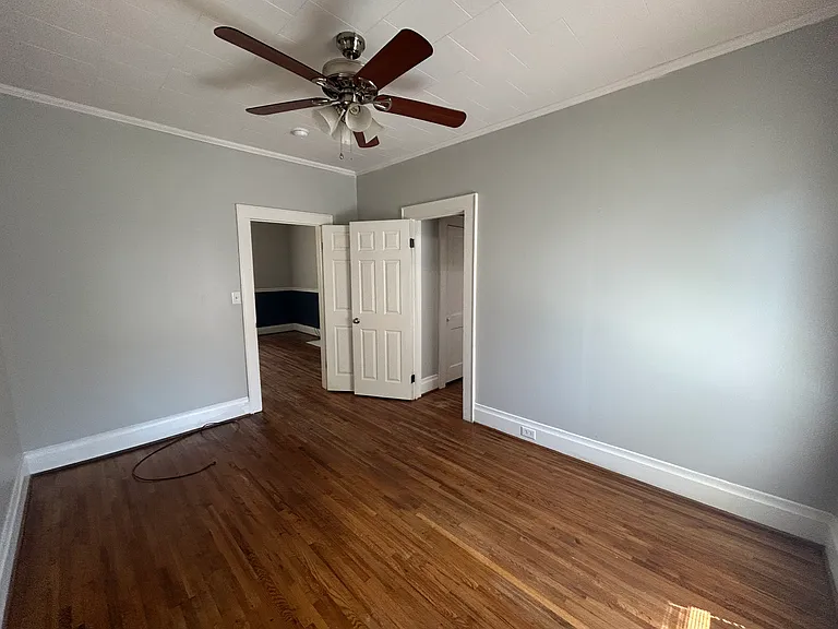 73 Douglas Ave NW — Photo 20