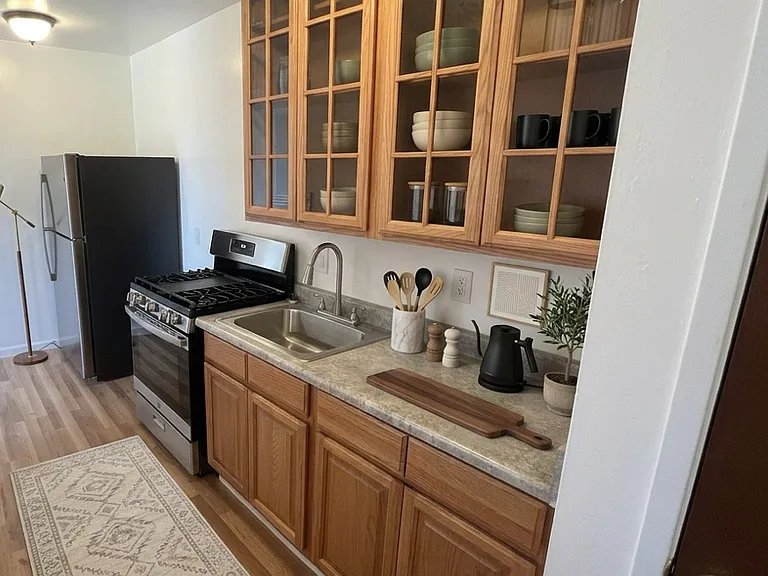 1339 Francisco St #D — Photo 2