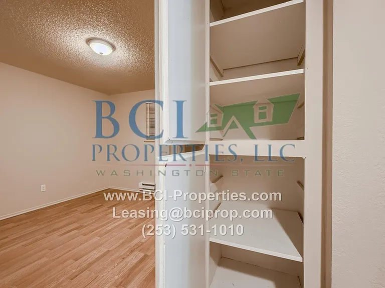 1122 Neil St NE — Photo 23