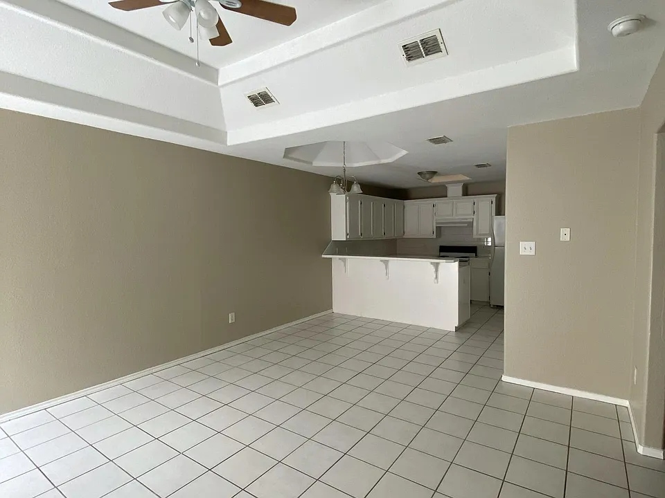 2305 Kimberly Ln