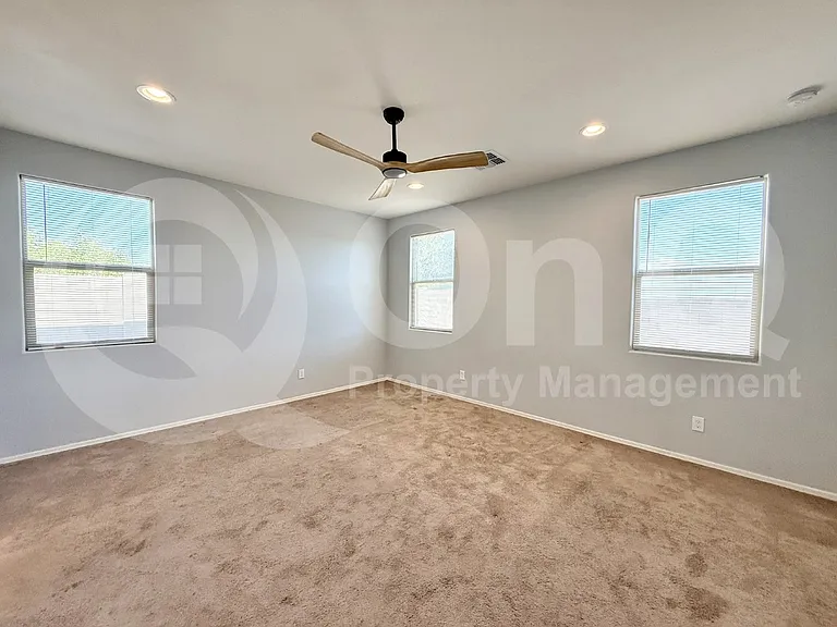 18797 W Becker Ct — Photo 8