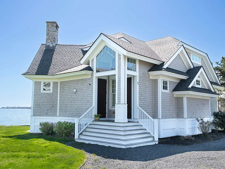 93 Shore Dr — Photo 3