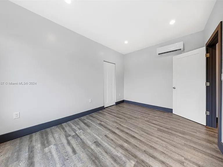 1020 SW 23rd Ave — Photo 21