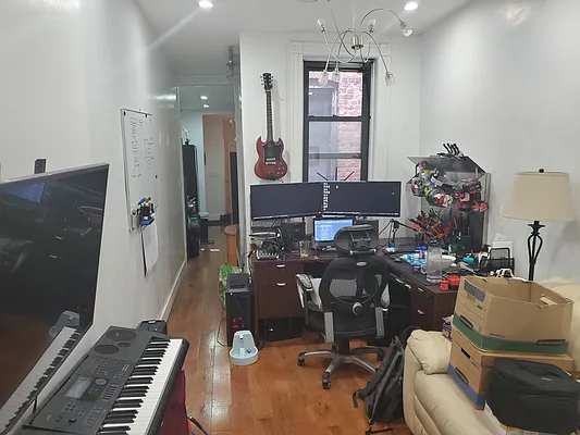 Rented by EXR | media 2