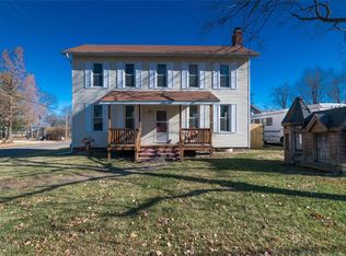 213 N Main St, Brighton, IL 62012