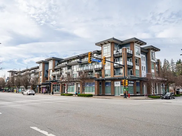 1330 Marine Dr #208, North Vancouver, BC V7P 1T4