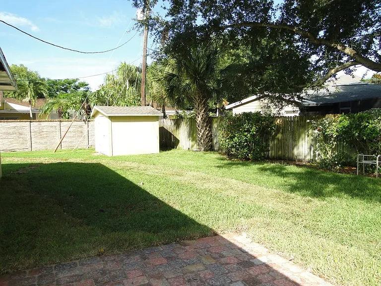 yard with shed