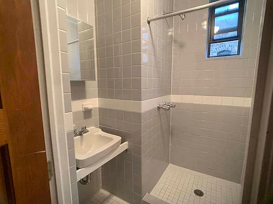 Rented by J PRESTON AND ASSOCIATES INC | media 10