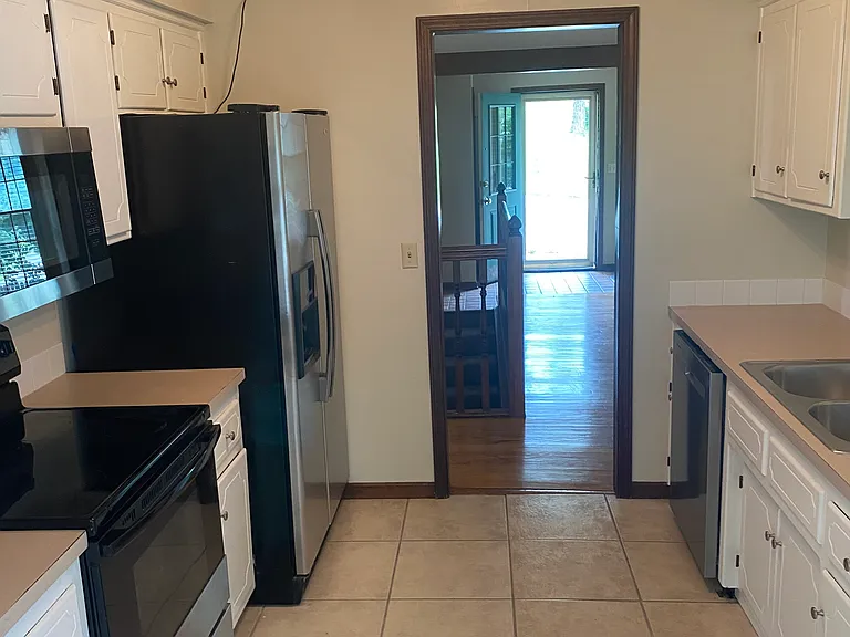 1501 Medinah Rd — Photo 14