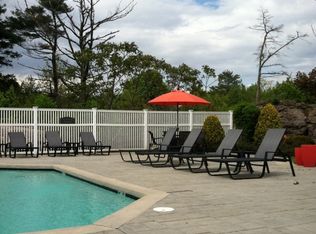 821 Avalon Dr, Hull, MA 02045