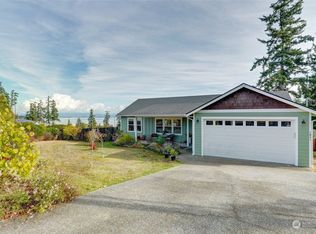 1041 Cascade Ln, Camano Island, WA 98282