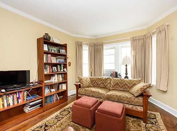 3rd image of 6214 N Mozart St APT 3n