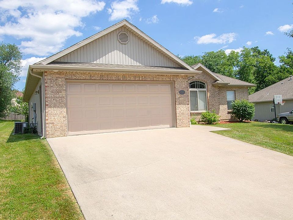 2nd image of 3906 Snow Leopard Dr
