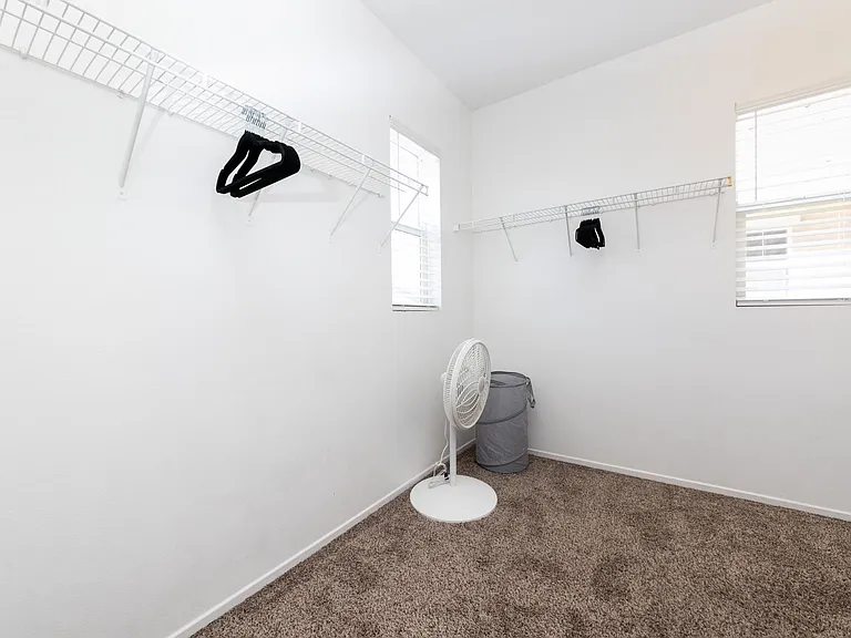 552 Blackberry Dr — Photo 28