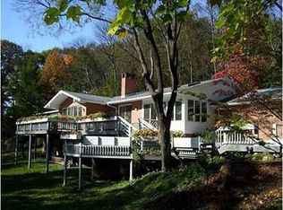 22 Myrtle Hill Rd, Sewickley, PA 15143