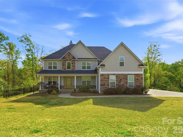 1052 Lakefront Woods Dr, Belmont, NC 28012