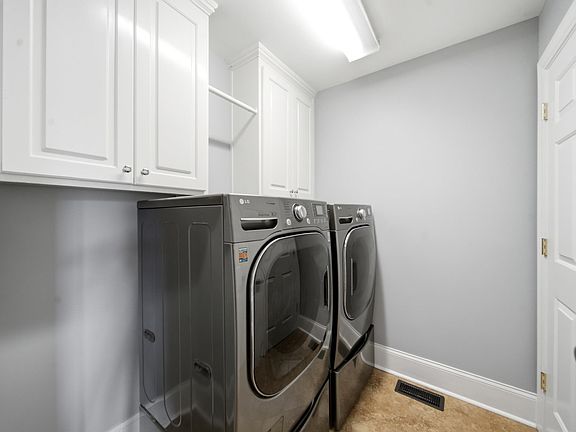 4th image of 220 Ansonborough Rd