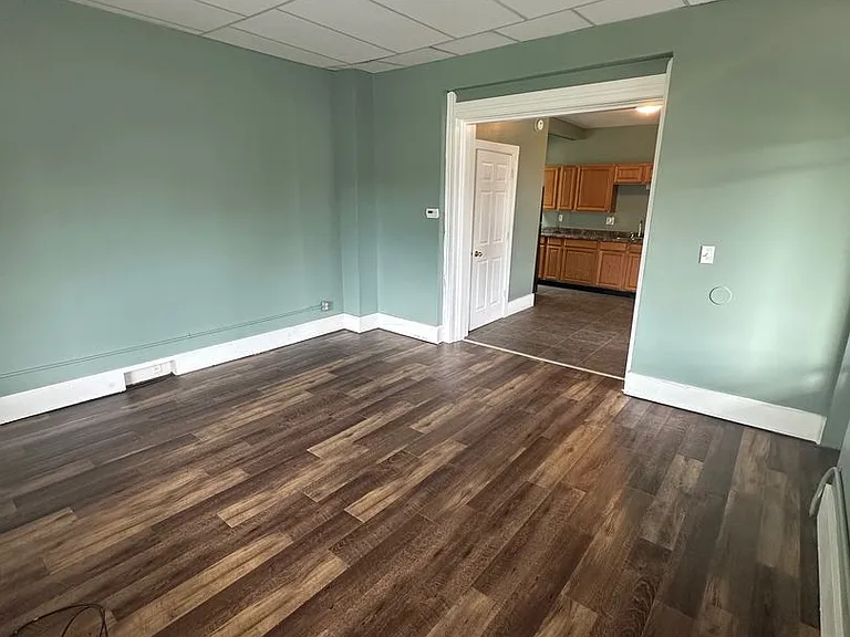 1141 Chestnut St — Photo 12