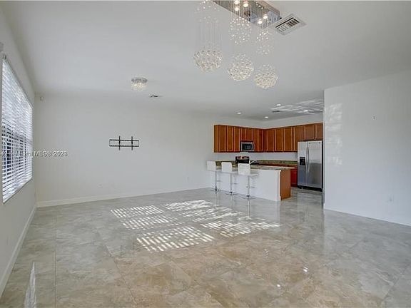 2nd image of 19236 NE 9th Pl #19236