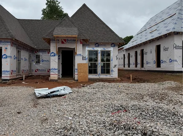 1034 Hunters Way, Opelika, AL 36804