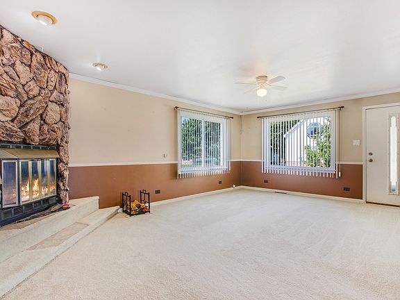 3rd image of 9517 Merton Ave