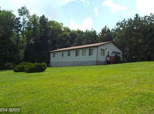 305 Spring Ln, Oakland, MD 21550