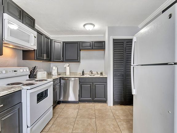 5th image of 415 S Hyer Ave #A