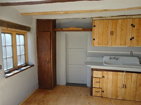 3rd image of 1041 Camino San Acacio