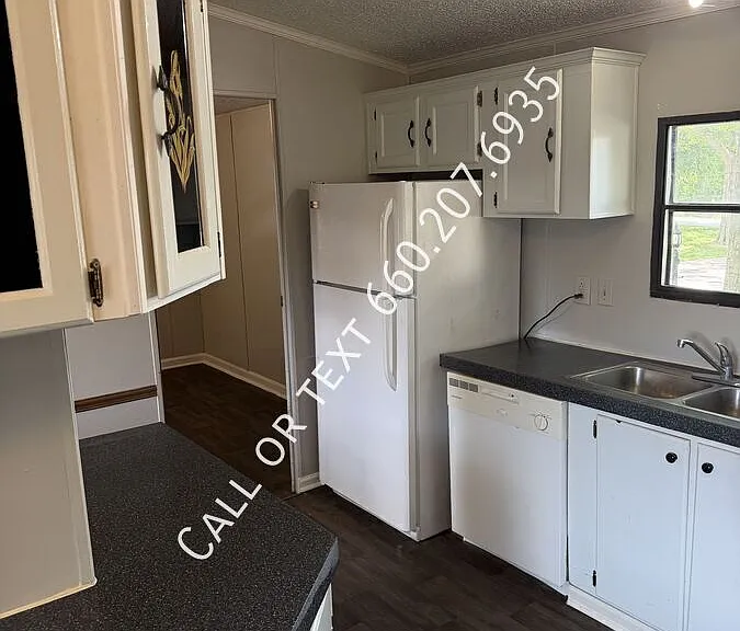 913 N Taylorville Blvd #33 — Photo 1