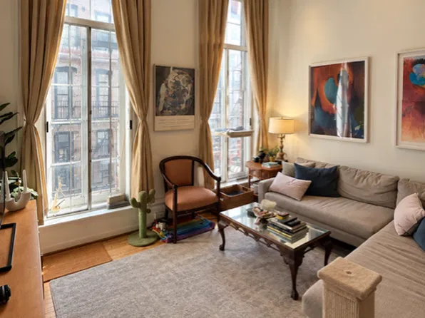 304 Arch St APT 2E, Philadelphia, PA 19106