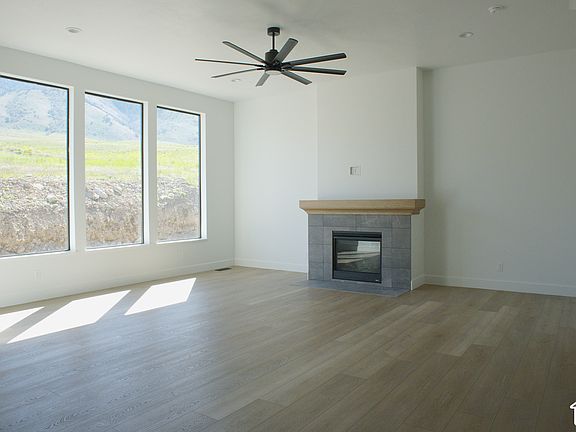 2nd image of 3504 N Sun Dancer Loop