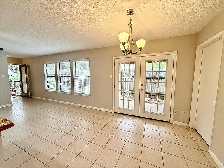 7825 Beauregard Cir #3A — Photo 5