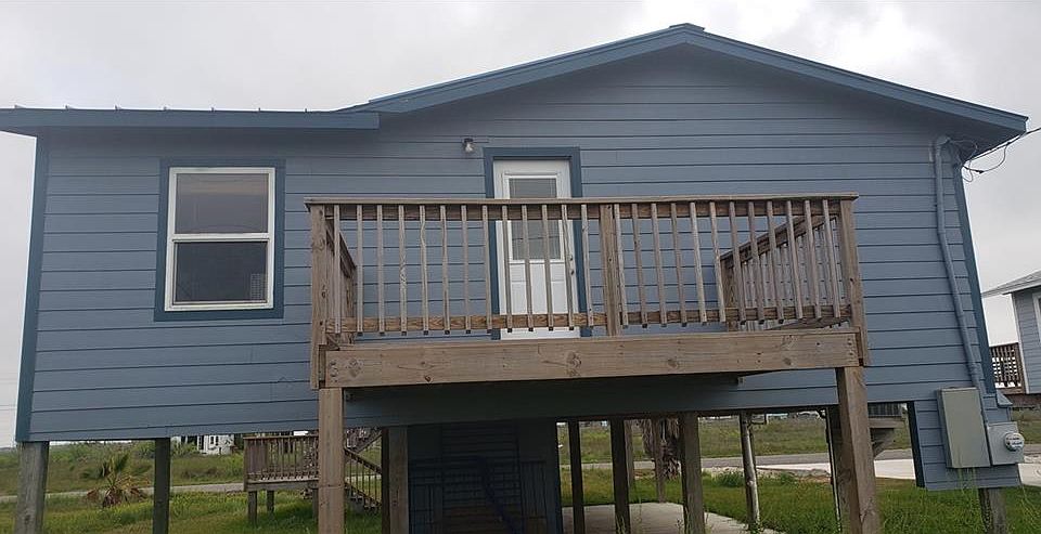 1st image of 470 W Club Oak Ln