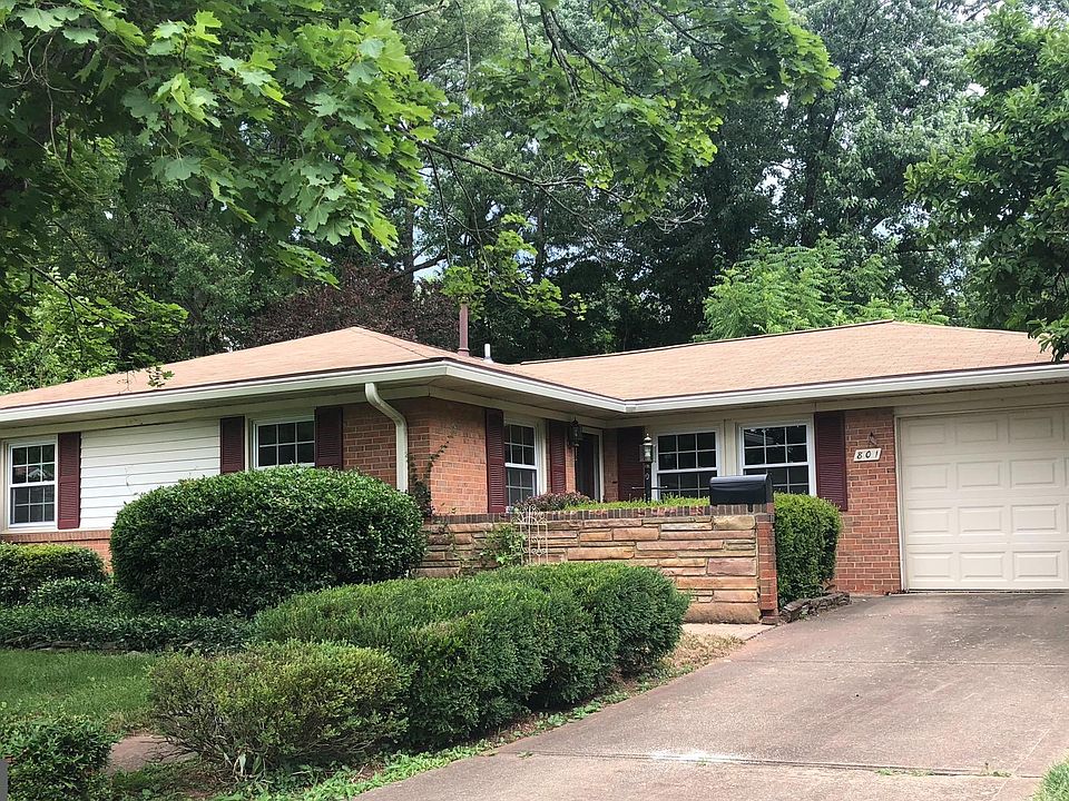 1st image of 801 S Ironwood Ct