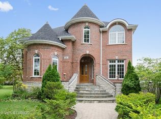 10 N Delphia Ave, Park Ridge, IL 60068