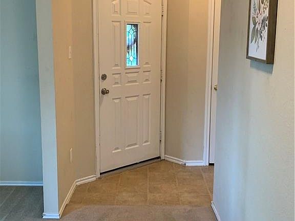 3rd image of 407 Quail Hollow Dr
