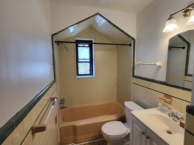 201 E Swissvale Ave #5 — Photo 12