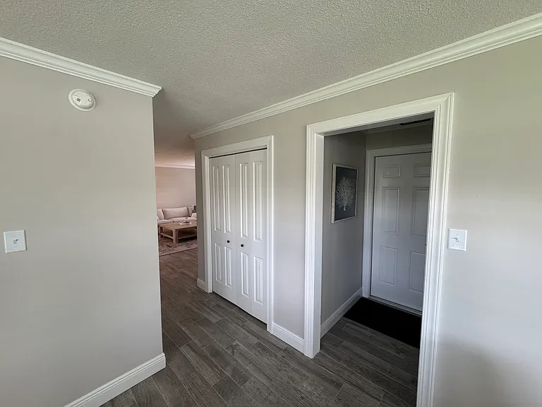 13926 Sunset Dr — Photo 18