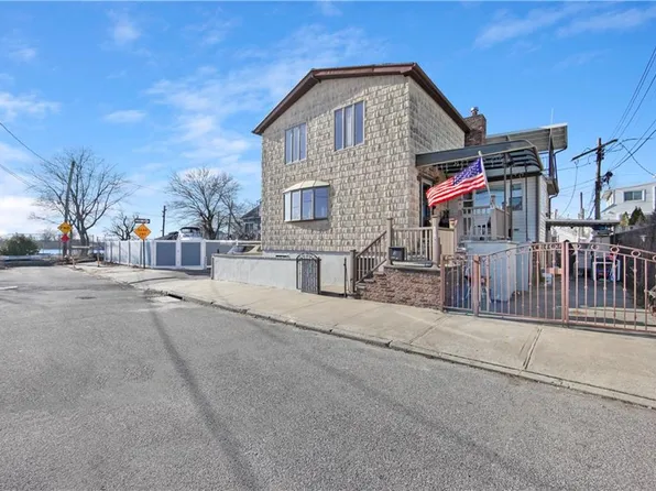 3 Lois Ave, Brooklyn, NY 11229