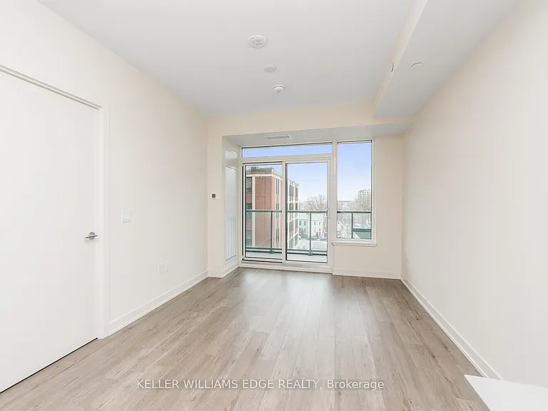 212 King William St #502 — Photo 8