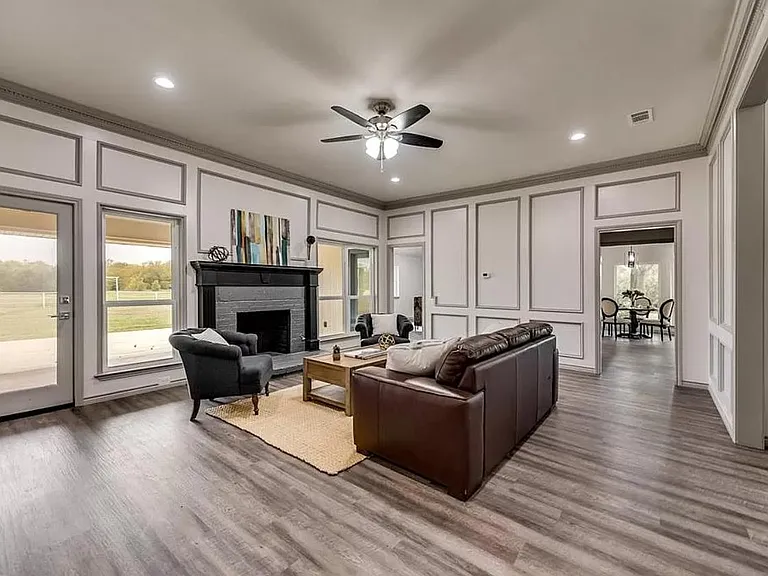 3403 County Road 1157 — Photo 22