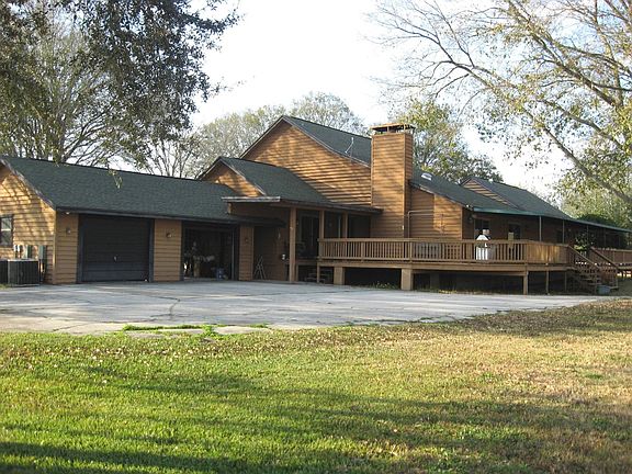 Back of home facing pastures